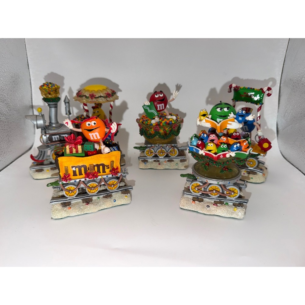 Danbury Mint M&M's Merry Metro Christmas Train 5 Piece Set Holiday Collectible - Picture 2 of 16
